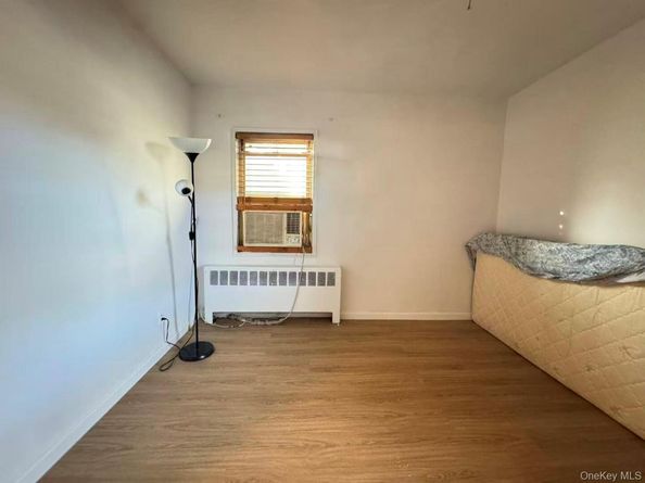 68-24 140th St A, Flushing NY 11367