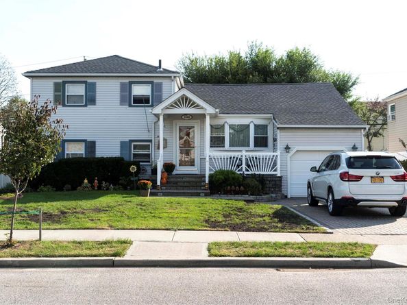 3558 Roanoke Street, Seaford NY 11783