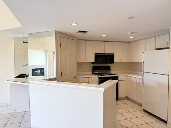 170 Schofield Street 2F, Bronx NY 10464