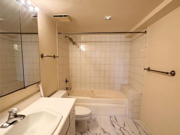 170 Schofield Street 2F, Bronx NY 10464