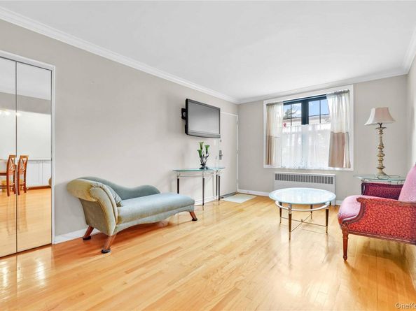 70-47A Park Drive E A, Flushing NY 11367