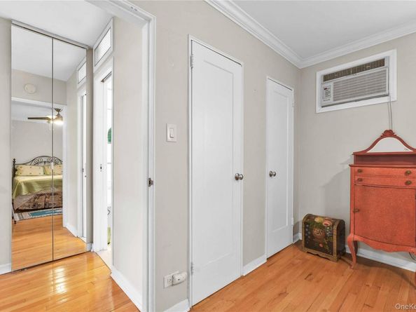 70-47A Park Drive E A, Flushing NY 11367