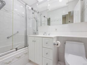 25 Canterbury Road 3F, Great Neck NY 11021