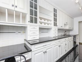 25 Canterbury Road 3F, Great Neck NY 11021