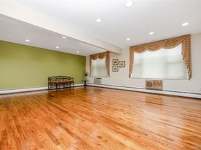 25 Canterbury Road 3F, Great Neck NY 11021