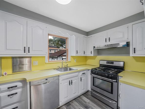 76 Cambridge Street, Valley Stream NY 11581