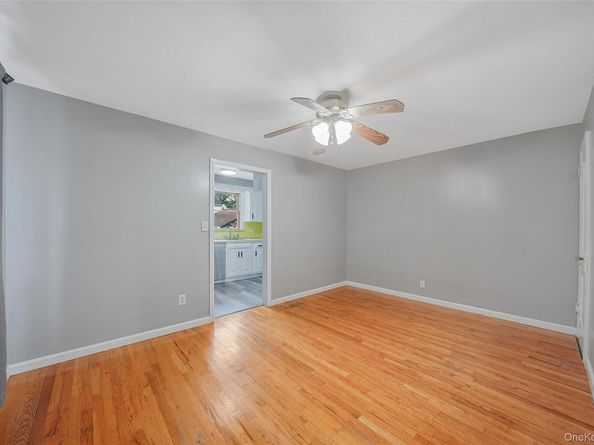 76 Cambridge Street, Valley Stream NY 11581