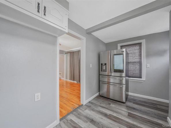 76 Cambridge Street, Valley Stream NY 11581
