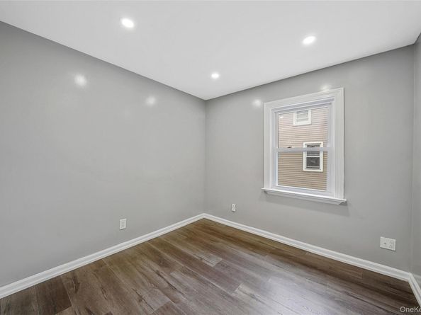 76 Cambridge Street, Valley Stream NY 11581