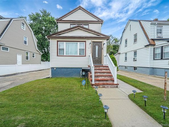 76 Cambridge Street, Valley Stream NY 11581
