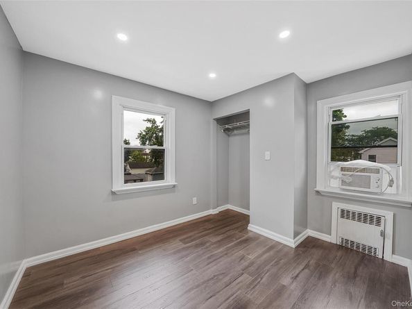 76 Cambridge Street, Valley Stream NY 11581