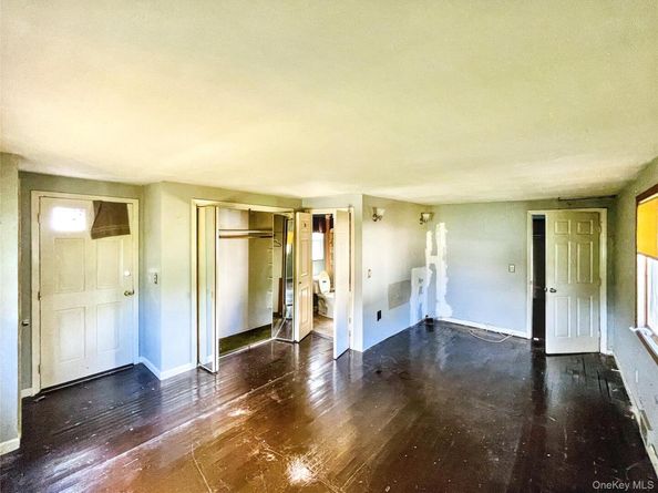23 Woods Lane, Centereach NY 11720
