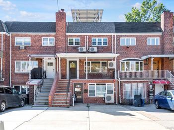 147-48 76th Road