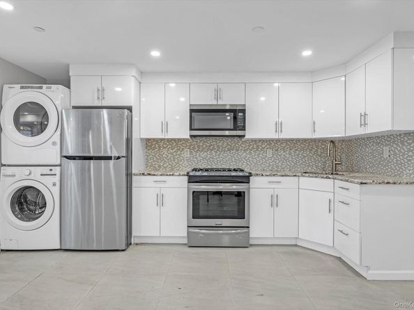 147-48 76th Road, Flushing NY 11367