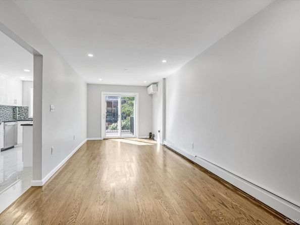 147-48 76th Road, Flushing NY 11367