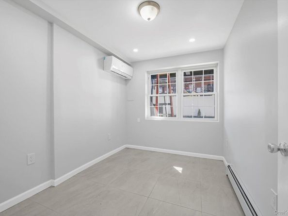 147-48 76th Road, Flushing NY 11367