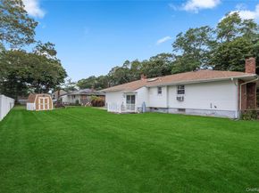18 Sterling Place, Sayville NY 11782