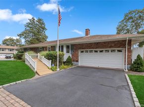 18 Sterling Place, Sayville NY 11782