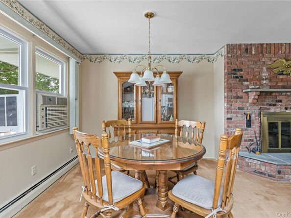18 Sterling Place, Sayville NY 11782