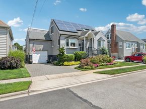650 S 9th Street, Lindenhurst NY 11757