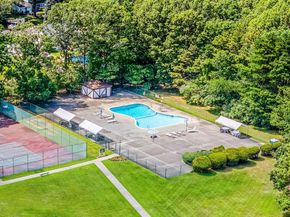 140 Bailey Court 140, Middle Island NY 11953