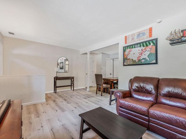 140 Bailey Court 140, Middle Island NY 11953