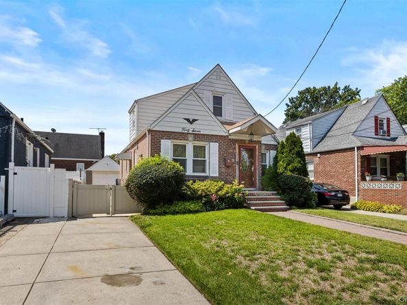 47 Alden Avenue, Valley Stream NY 11580