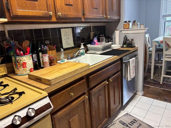 315 232nd Street 2M, Bronx NY 10463