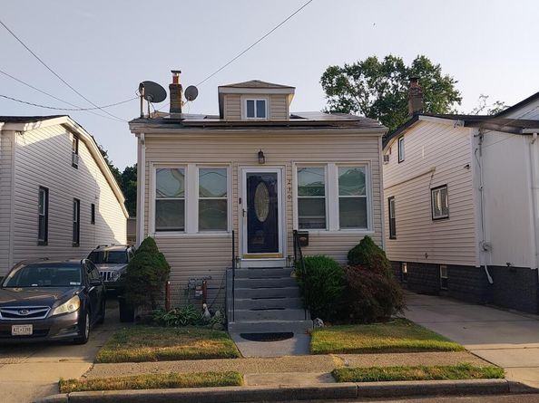 230 E New York Avenue, Valley Stream NY 11580