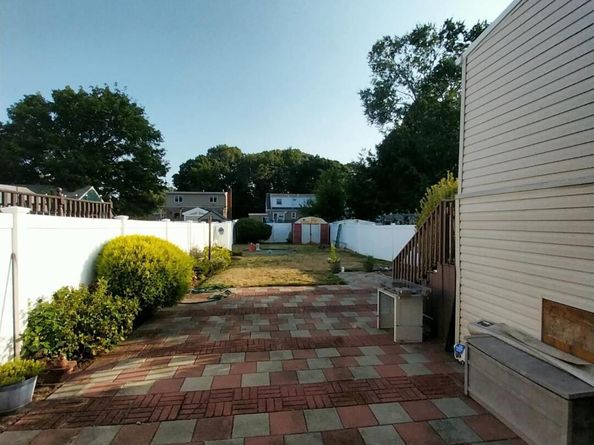 230 E New York Avenue, Valley Stream NY 11580