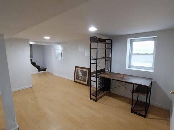 230 E New York Avenue, Valley Stream NY 11580