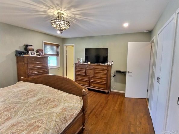 417 Bunker Drive, Oceanside NY 11572
