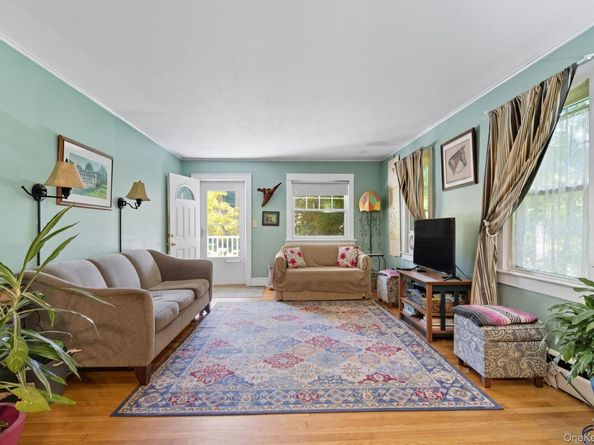 24 Overlook Drive, Huntington NY 11743