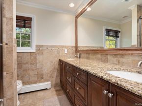 16 Tuxedo Drive, Melville NY 11747