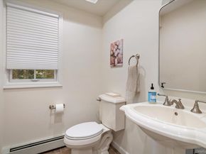 16 Tuxedo Drive, Melville NY 11747
