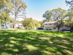 16 Tuxedo Drive, Melville NY 11747