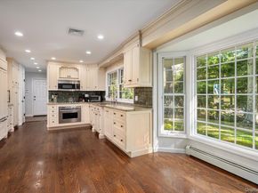16 Tuxedo Drive, Melville NY 11747
