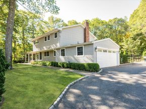 16 Tuxedo Drive, Melville NY 11747