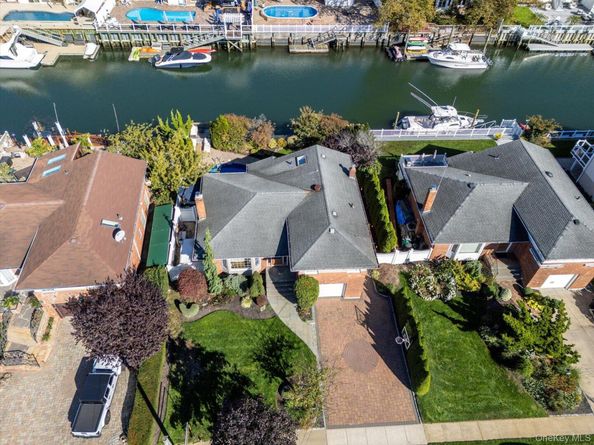 2863 Harbor Road, Merrick NY 11566