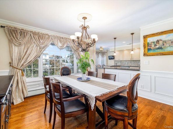 2863 Harbor Road, Merrick NY 11566