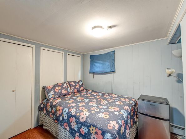 15 Major Road, Massapequa NY 11758