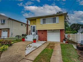 15 Major Road, Massapequa NY 11758