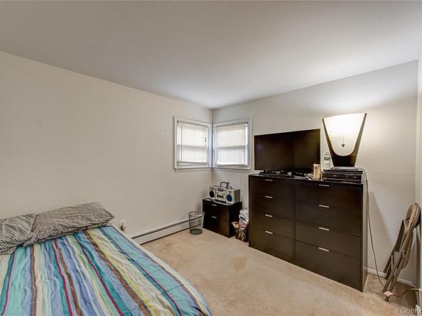 15 Major Road, Massapequa NY 11758