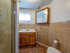 15 Major Road, Massapequa NY 11758