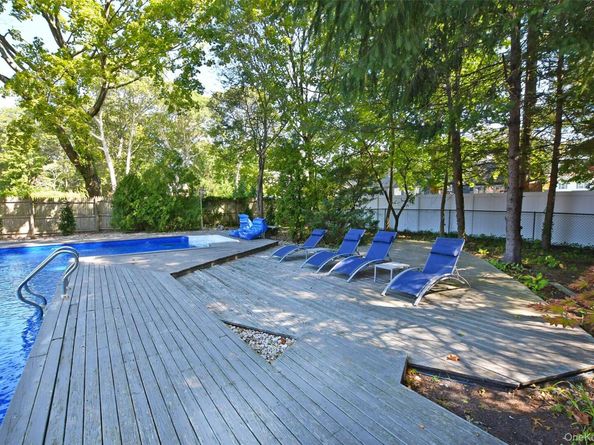 72 Mahogany Road, Rocky Point NY 11778