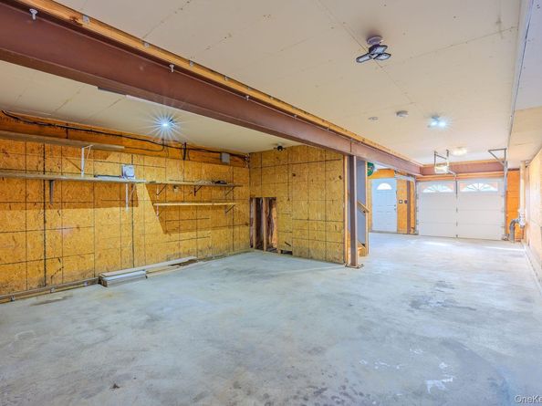 243 Sportsmans Avenue, Freeport NY 11520