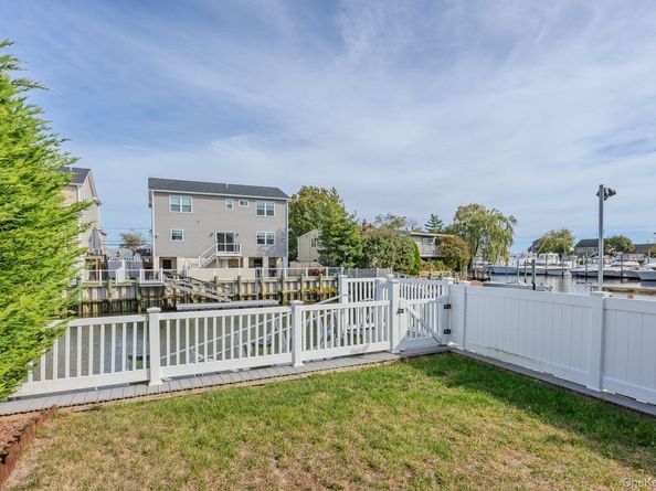 243 Sportsmans Avenue, Freeport NY 11520