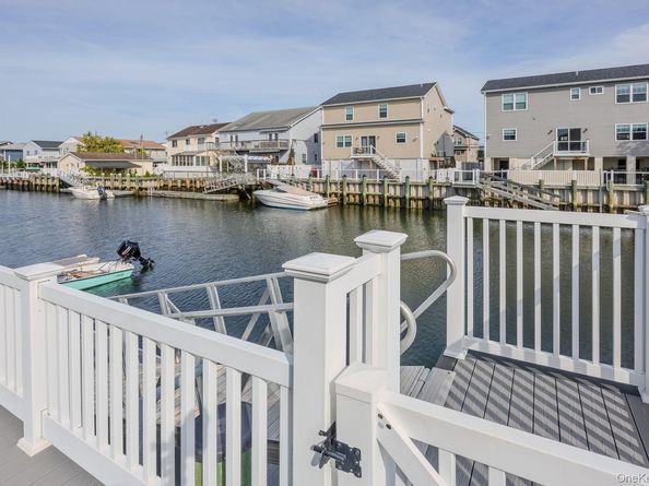243 Sportsmans Avenue, Freeport NY 11520