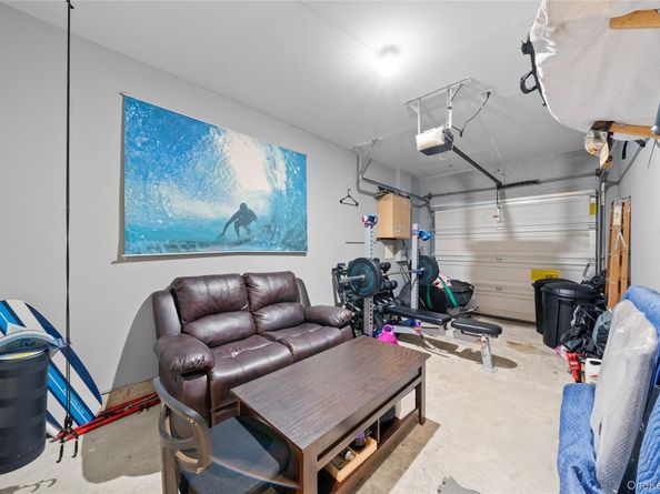 8 Eagle Circle, Bohemia NY 11716