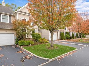 8 Eagle Circle, Bohemia NY 11716